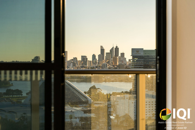 A Front Row Seat To Burswood's Golden Hour image