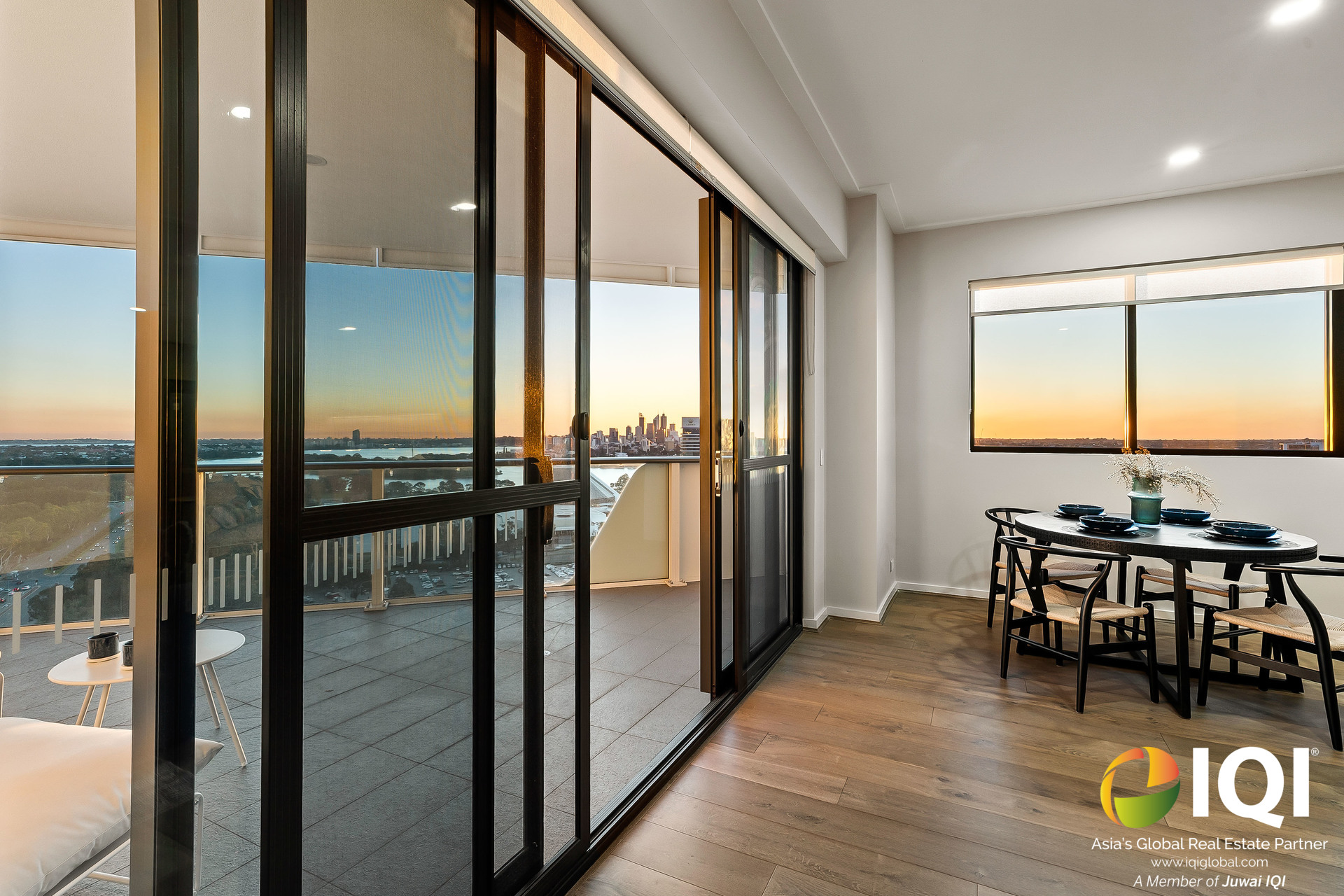 A Front Row Seat To Burswood's Golden Hour image
