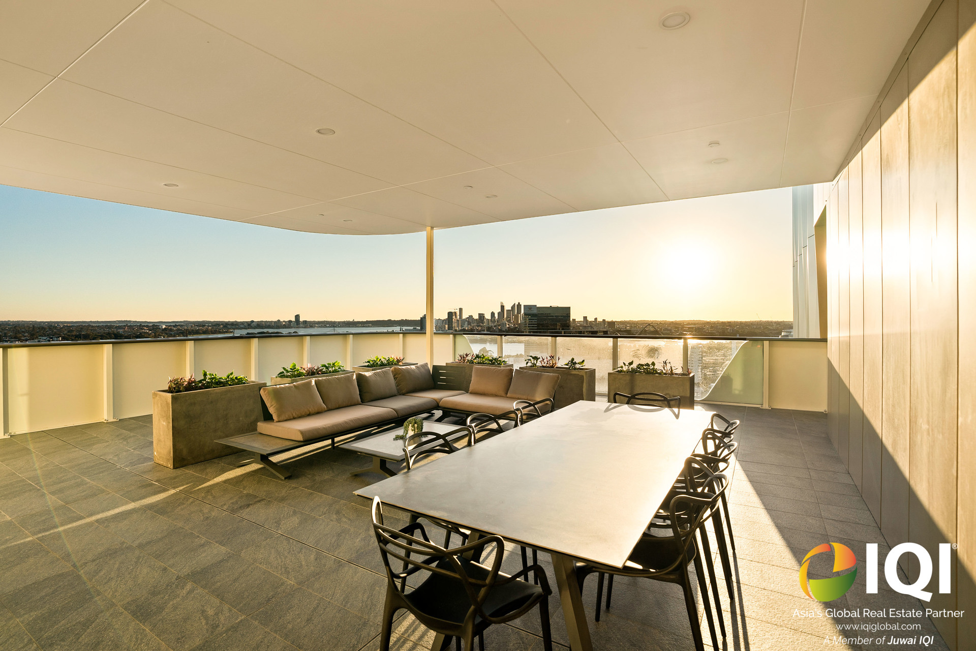 A Front Row Seat To Burswood's Golden Hour image