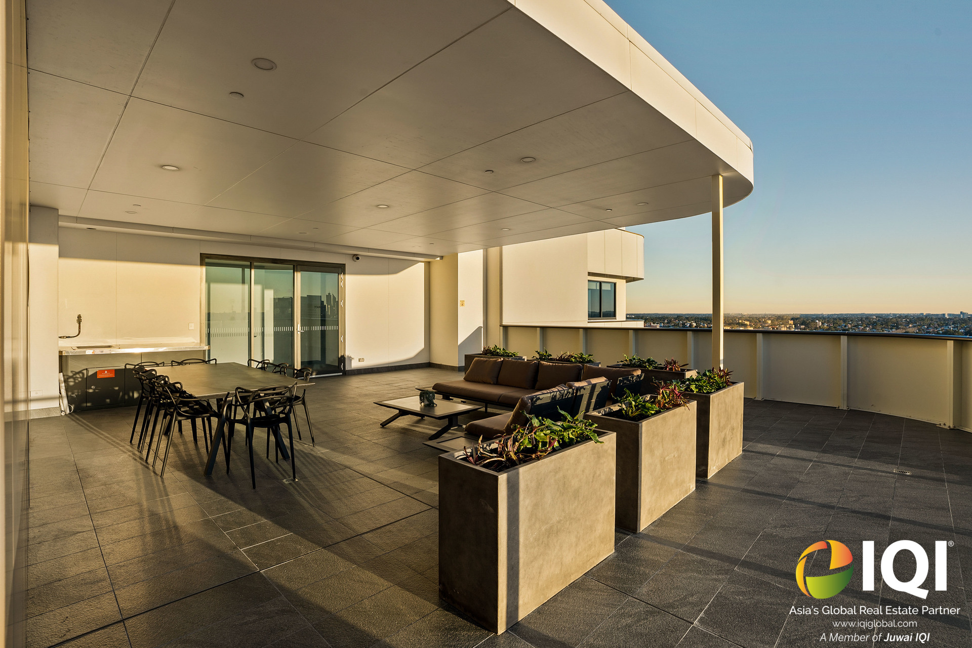 A Front Row Seat To Burswood's Golden Hour image