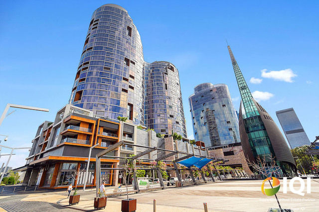 Premium Riverside Apartment Living Right At Elizabeth Quay! image