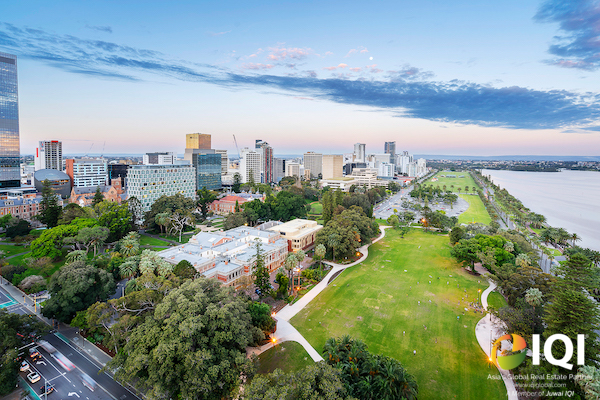 Premium Riverside Apartment Living Right At Elizabeth Quay! image