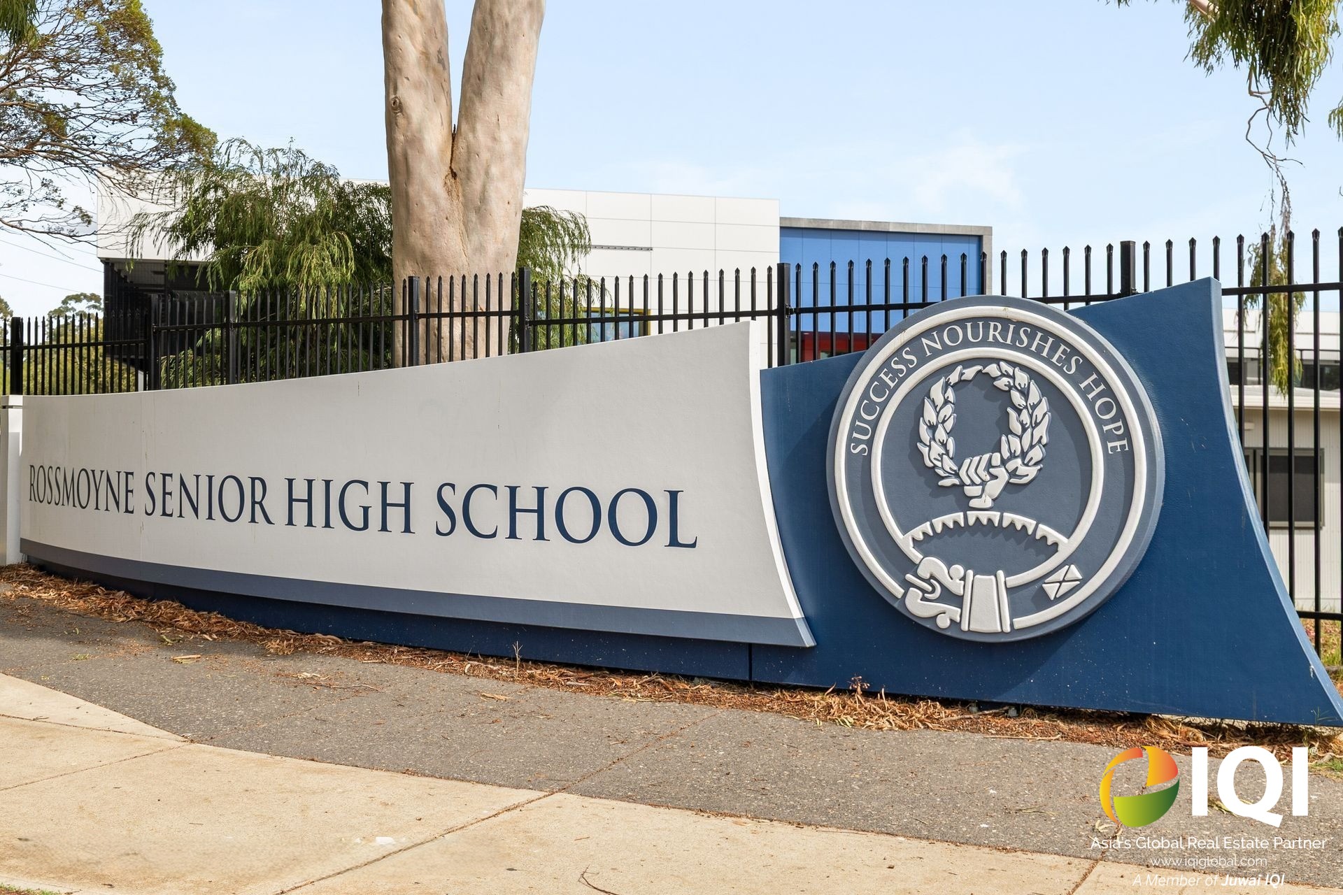 Exclusive Double Storey House in Rossmoyne High School Zone image