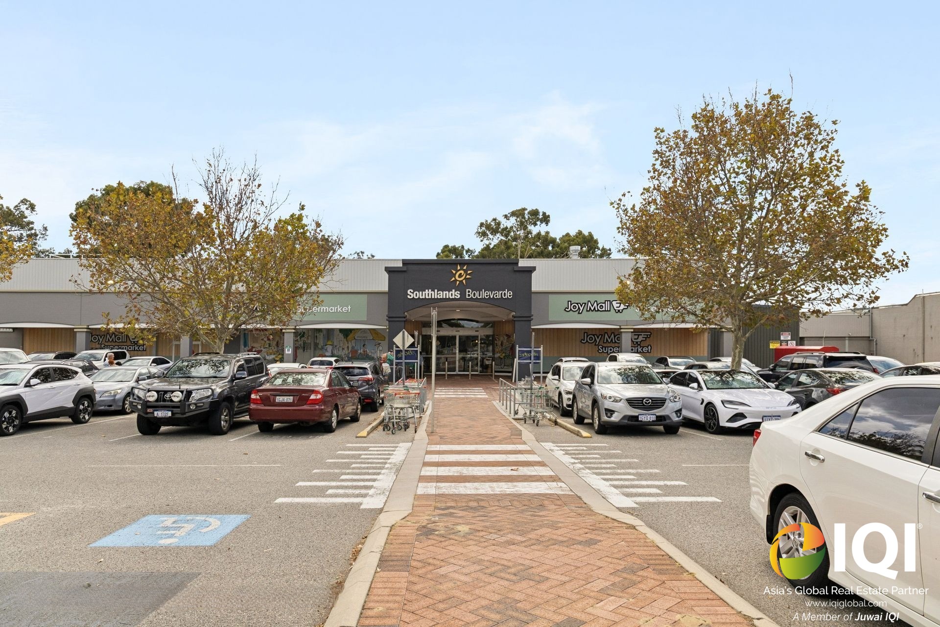 Exclusive Double Storey House in Rossmoyne High School Zone image