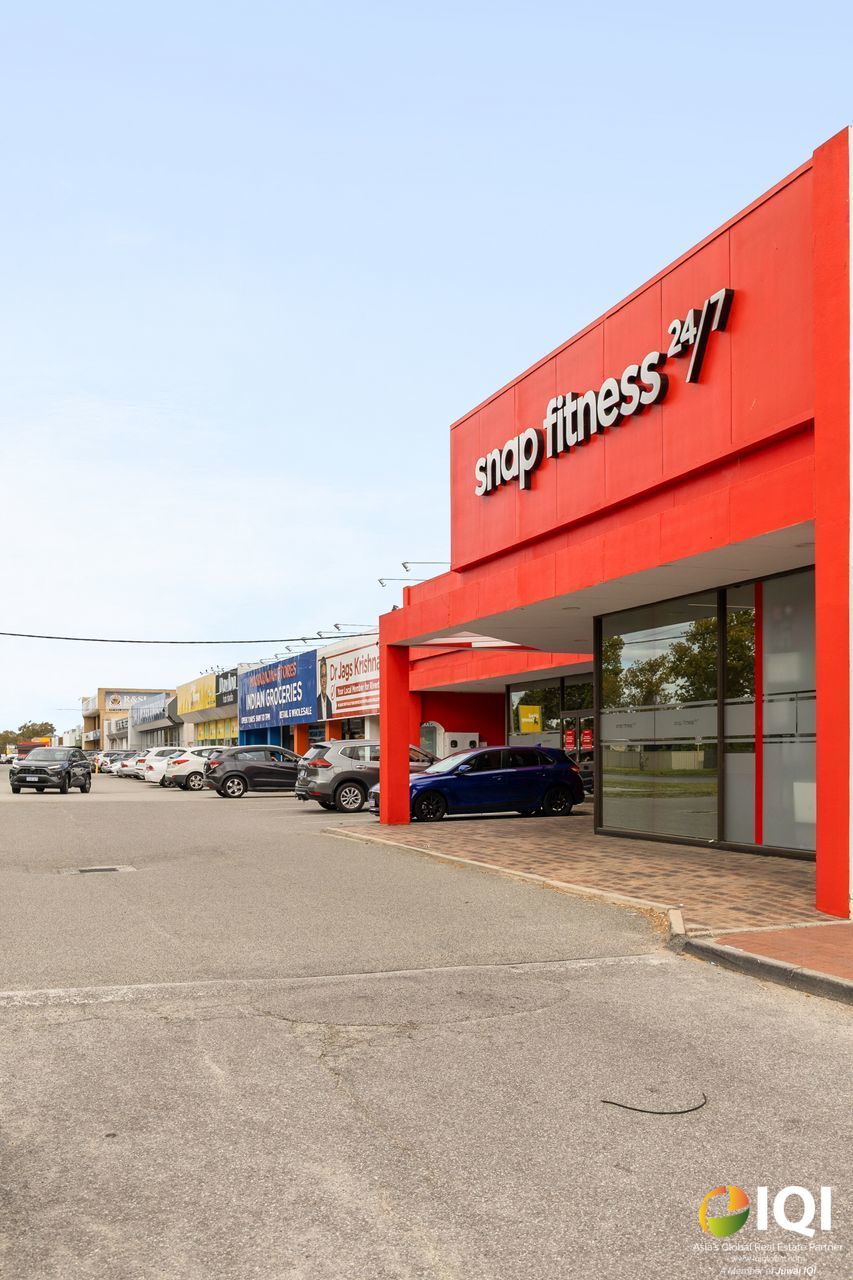 Exclusive Double Storey House in Rossmoyne High School Zone image