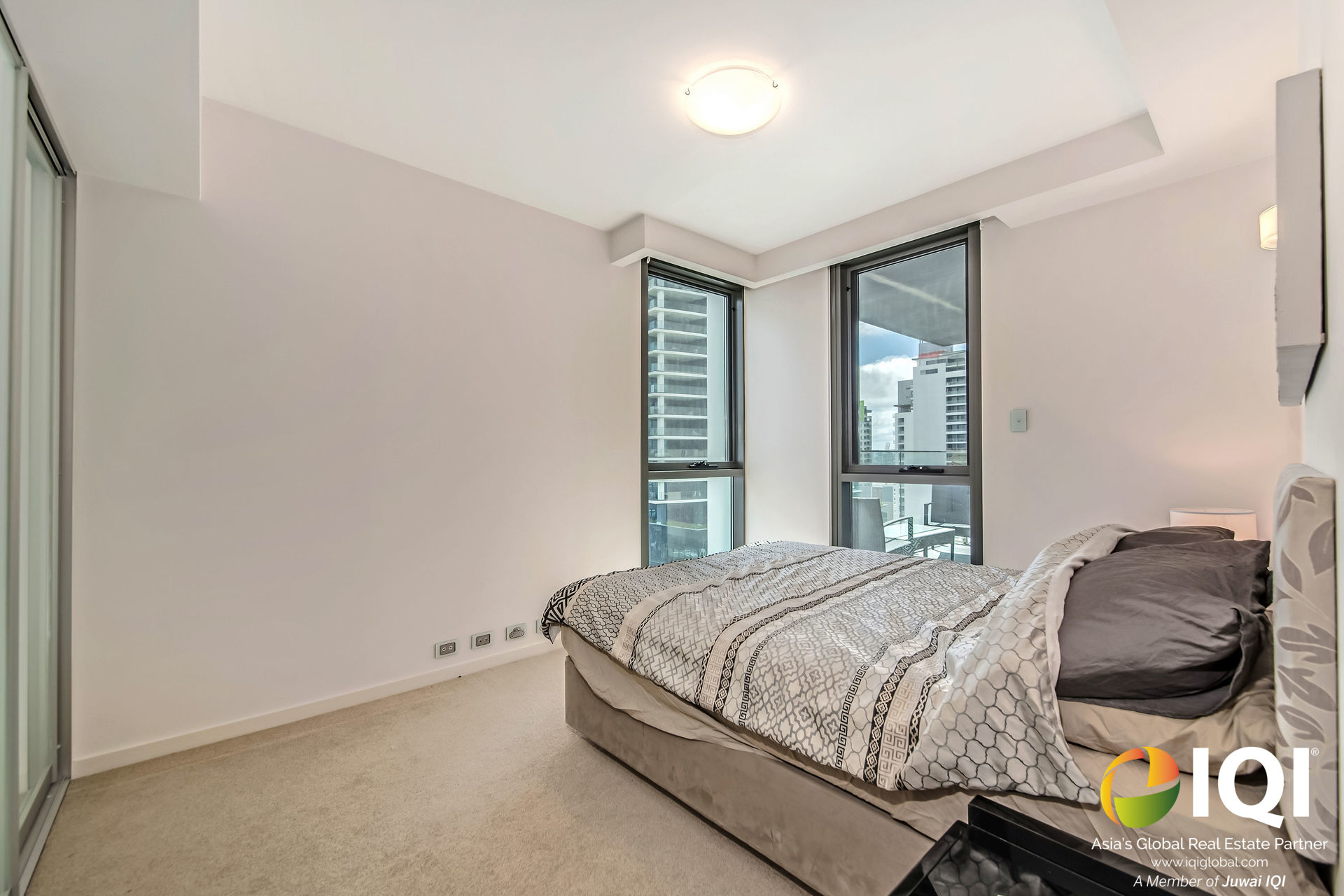 Luxury Apartment for Sale at Iconic Adagio Building! image
