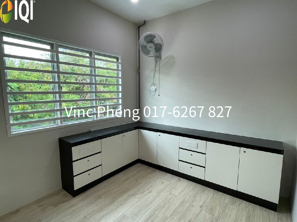MOVE-IN READY 1st Floor Shoplot @ Kota Laksamana Jaya  image