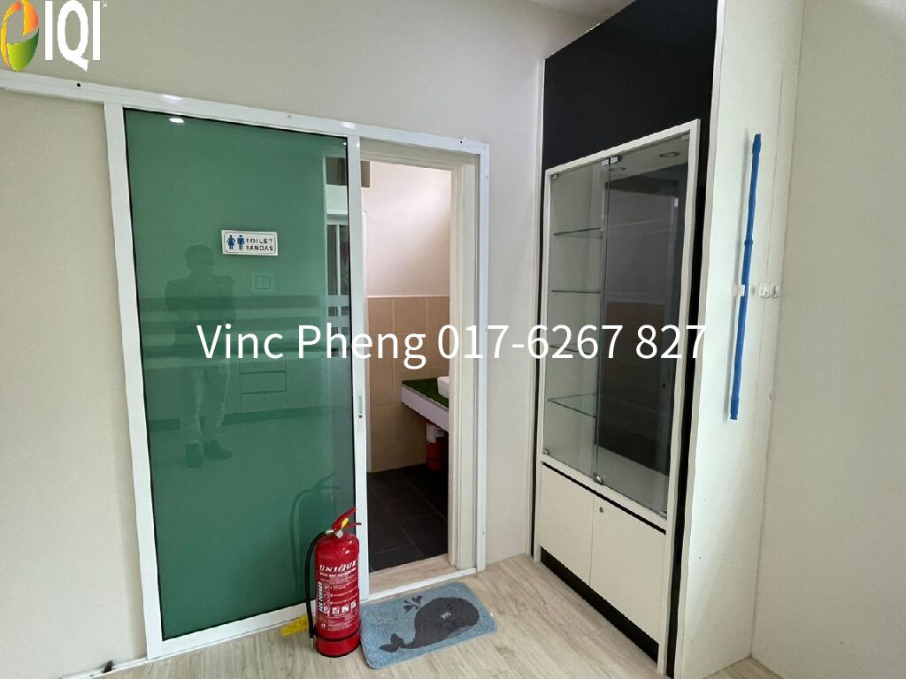 MOVE-IN READY 1st Floor Shoplot @ Kota Laksamana Jaya  image