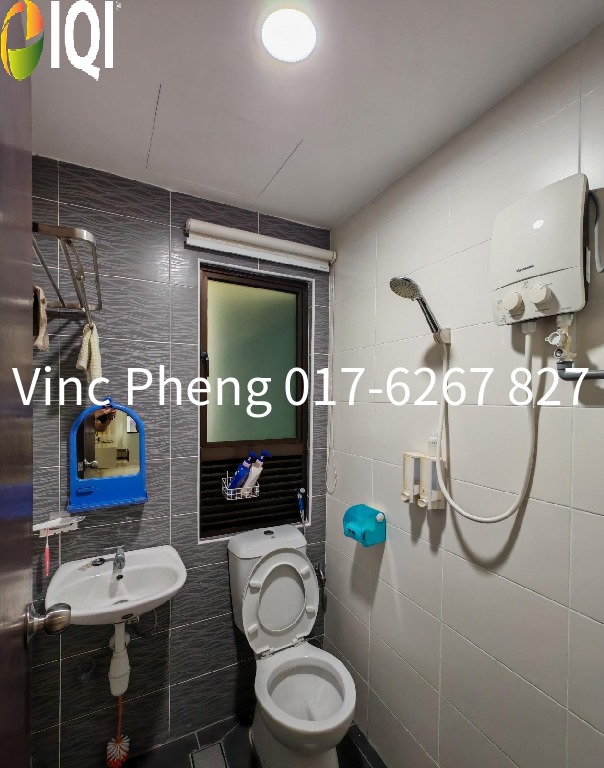 HIGH FLOOR 3R2B FULLY FURNISED Condo @ The Heights Ayer Keroh image