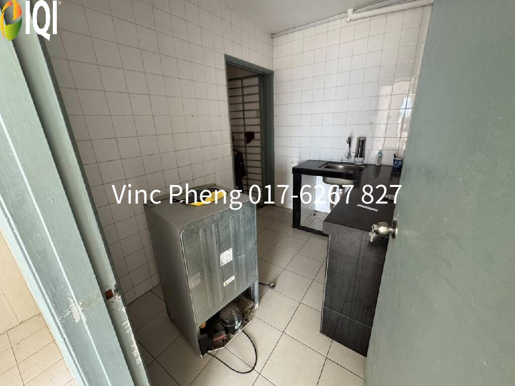 HOT DEAL BELOW RM160K! Spacious Condo @ Garden City Melaka Raya  image