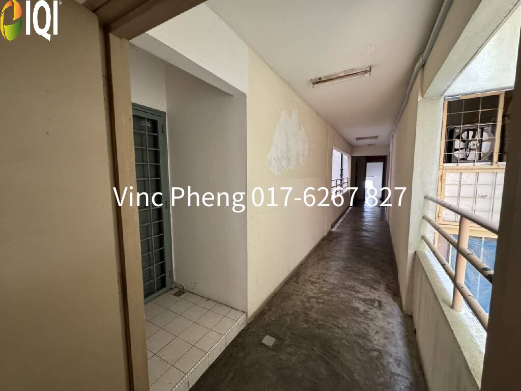 HOT DEAL BELOW RM160K! Spacious Condo @ Garden City Melaka Raya  image