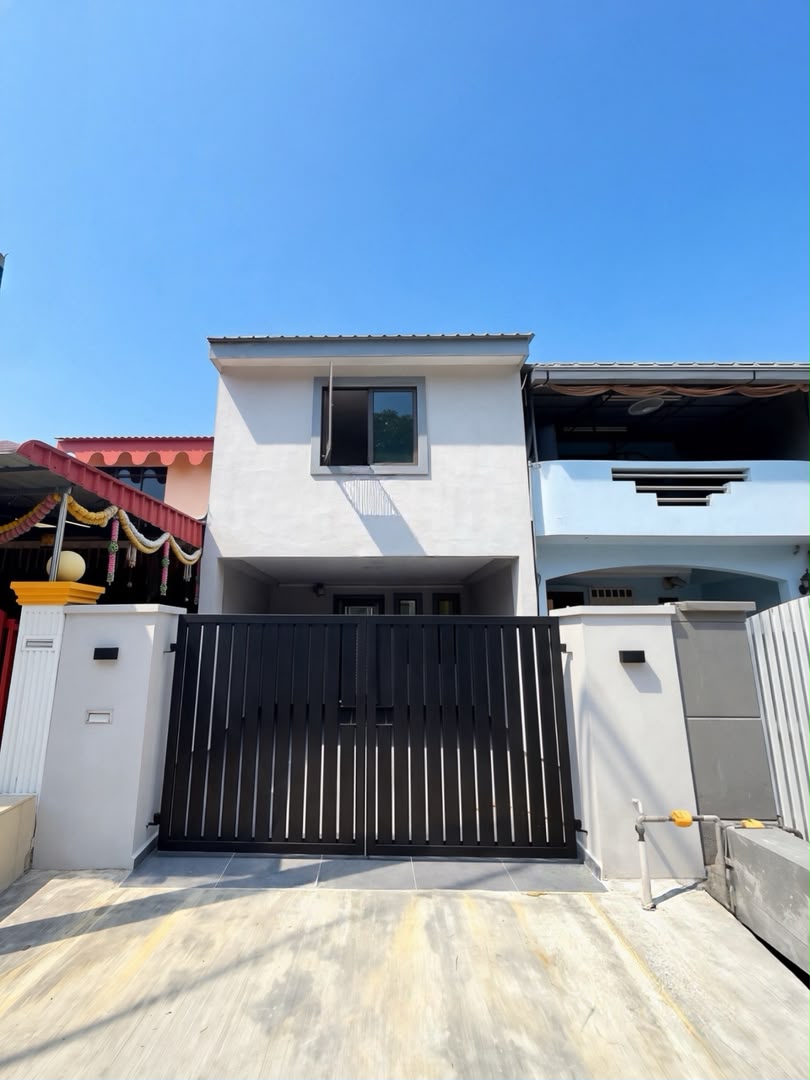 Taman Daya 2 Sty Low Cost,Jalan Pinang,Johor Bahru,Renovated,Extend image