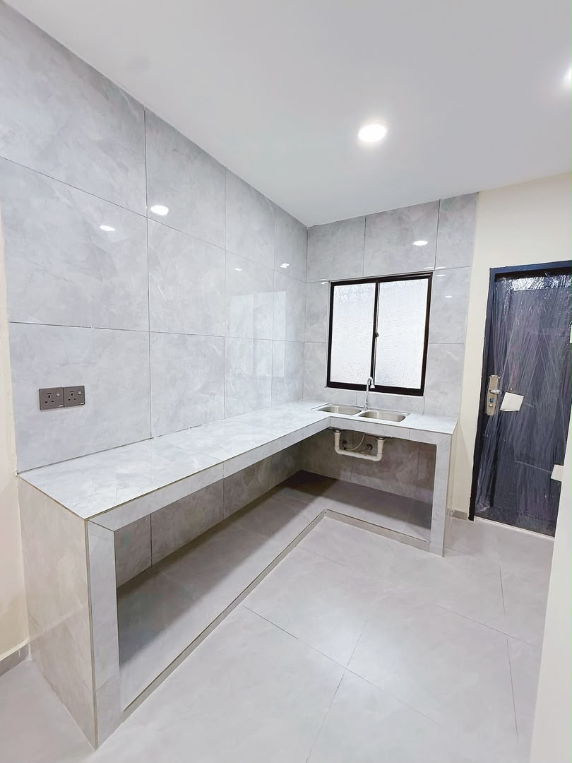 Taman Daya 2 Sty Low Cost,Jalan Pinang,Johor Bahru,Renovated,Extend image