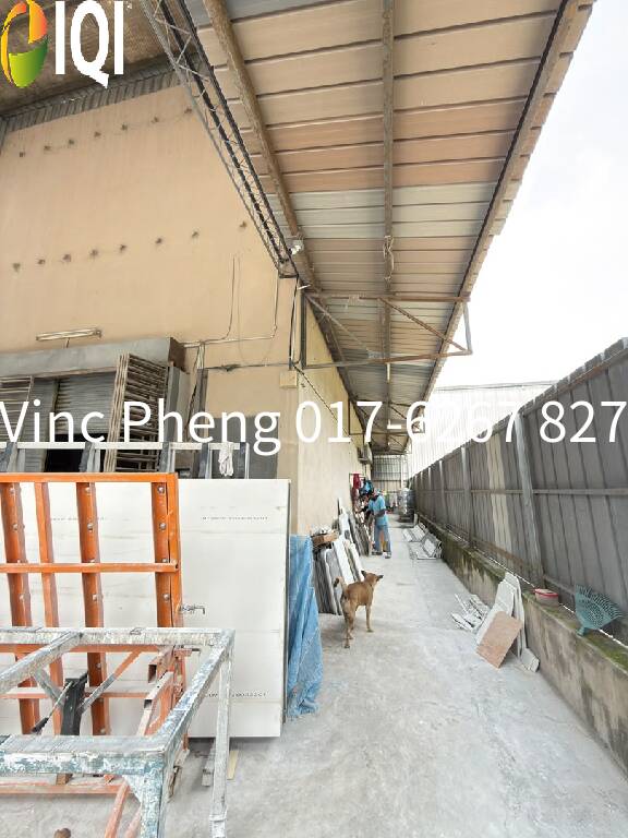 INVESTMENT DEAL! 3-Storey Freehold Warehouse @ Krubong image