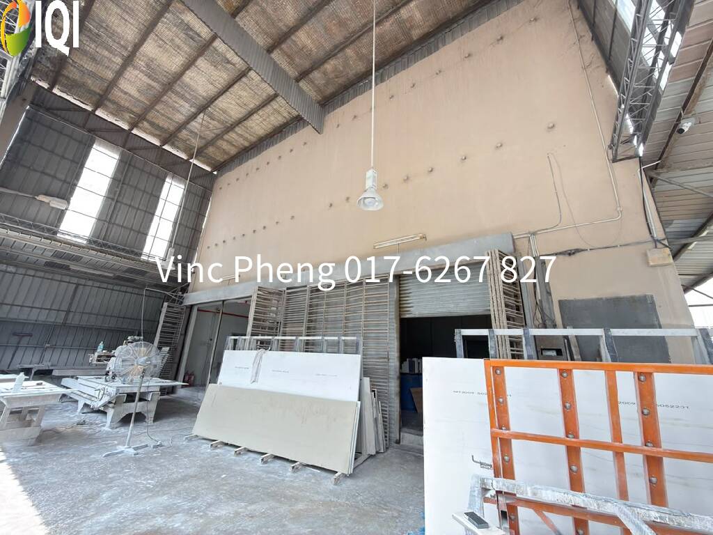 INVESTMENT DEAL! 3-Storey Freehold Warehouse @ Krubong image