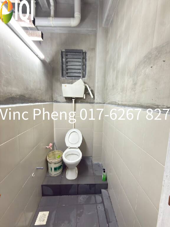 INVESTMENT DEAL! 3-Storey Freehold Warehouse @ Krubong image