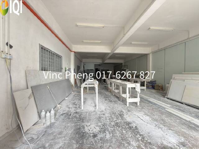 INVESTMENT DEAL! 3-Storey Freehold Warehouse @ Krubong image