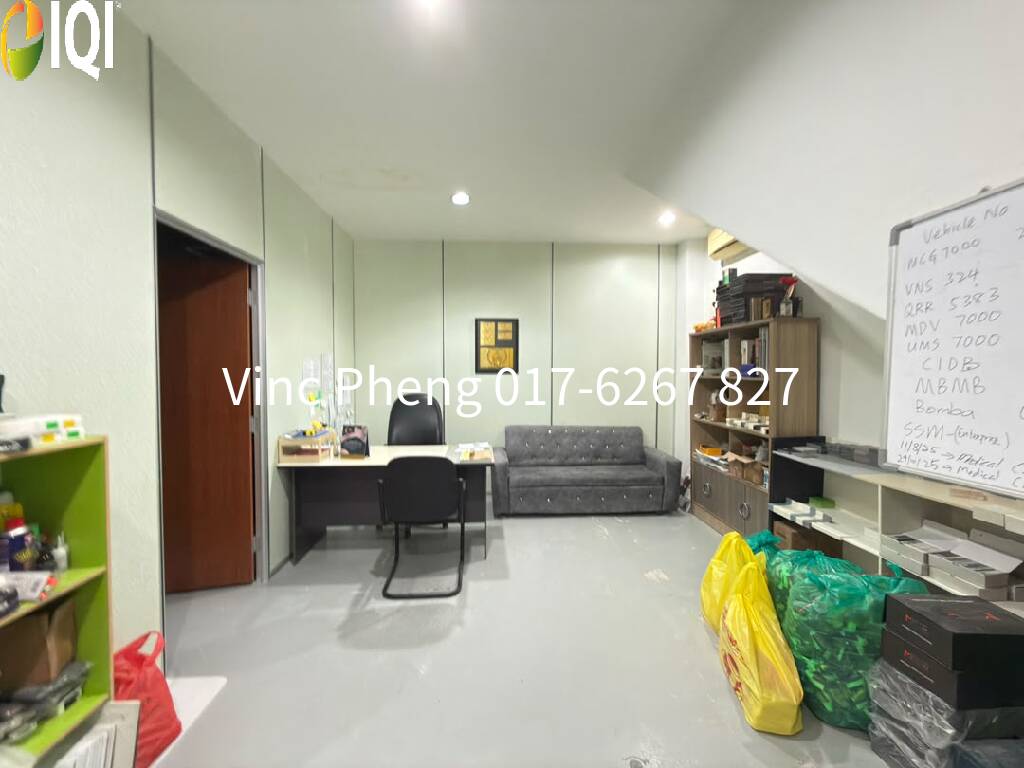 INVESTMENT DEAL! 3-Storey Freehold Warehouse @ Krubong image