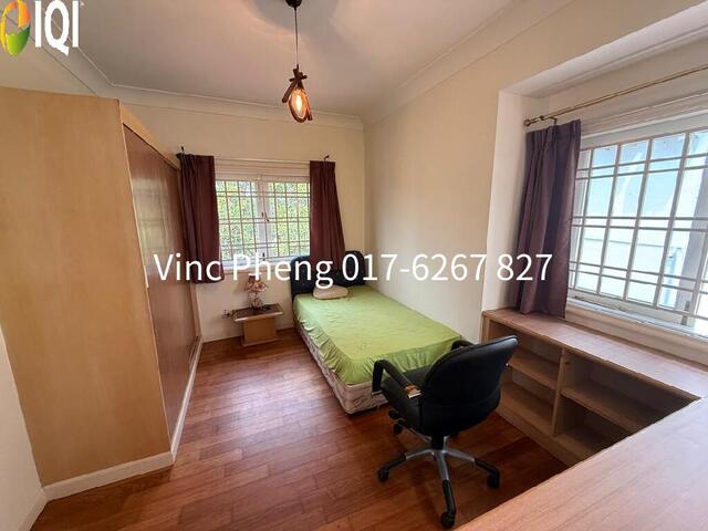 SPACIOUS Bungalow With SWIMMING POOL @ Ozana Villa Ayer Keroh image