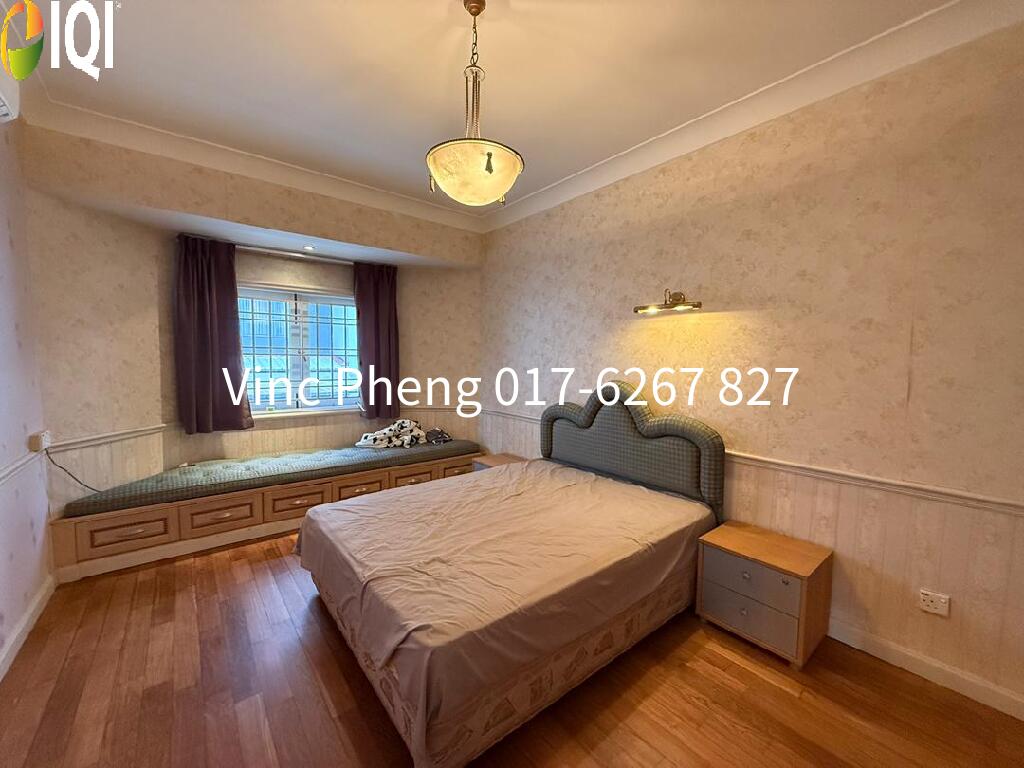 SPACIOUS Bungalow With SWIMMING POOL @ Ozana Villa Ayer Keroh image