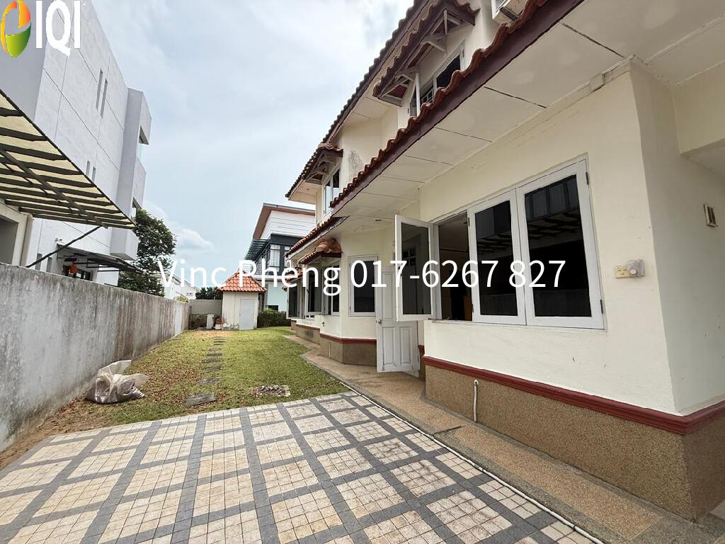 SPACIOUS Bungalow With SWIMMING POOL @ Ozana Villa Ayer Keroh image
