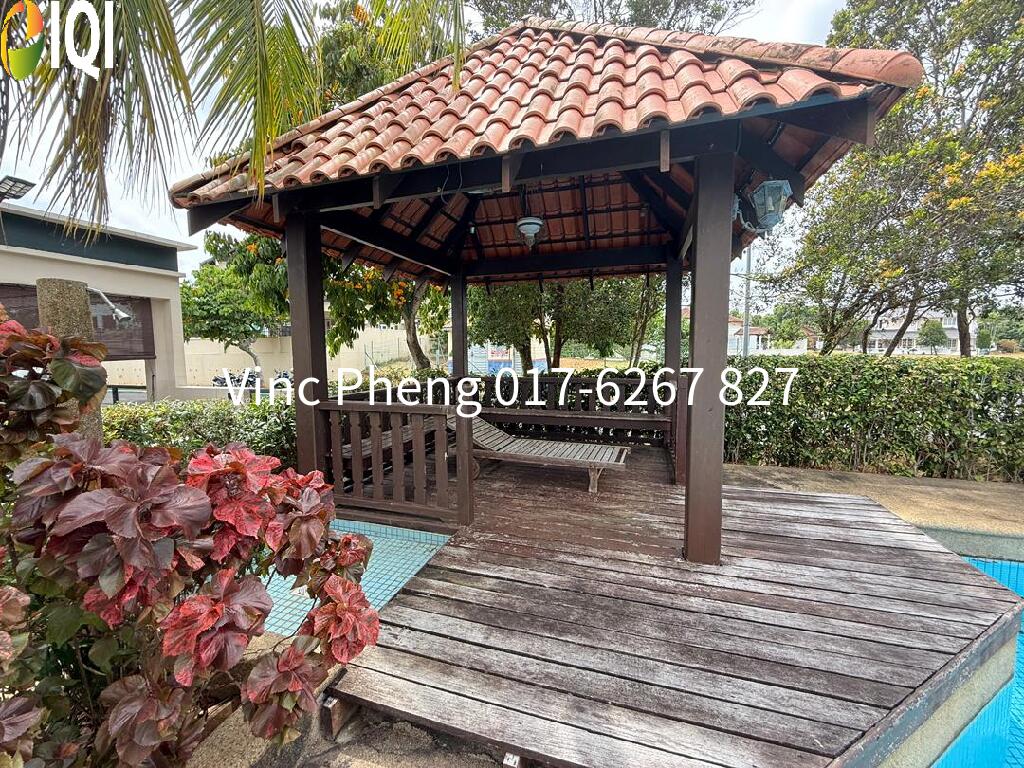 SPACIOUS Bungalow With SWIMMING POOL @ Ozana Villa Ayer Keroh image