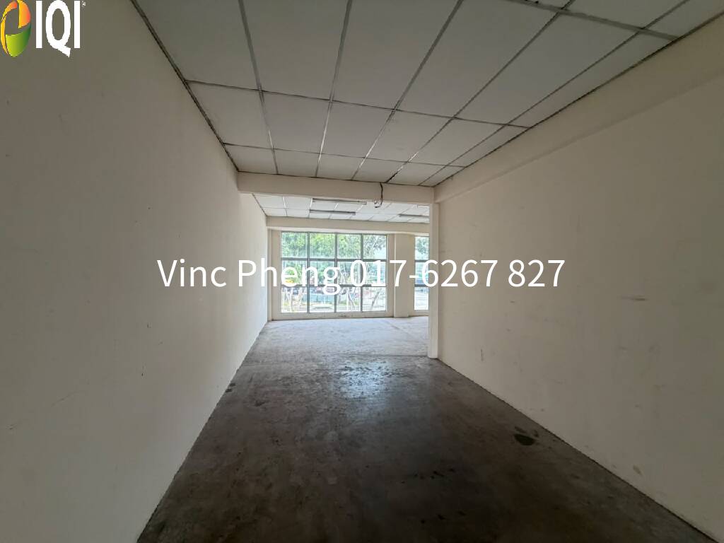 PERFECT BUSINESS LOCATION! FACE MAIN ROAD Shoplot  @ Semabok Perdana image