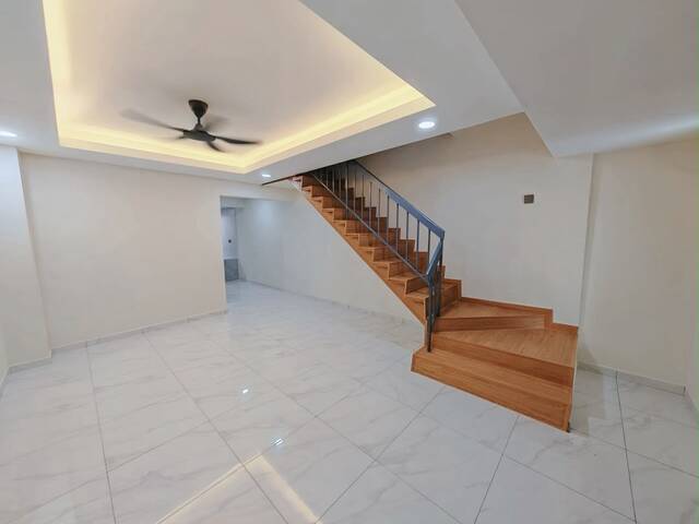 Puteri Wangsa 2 Sty Low Cost,Jalan Lading,Ulu Tiram,Renovated,Extend image