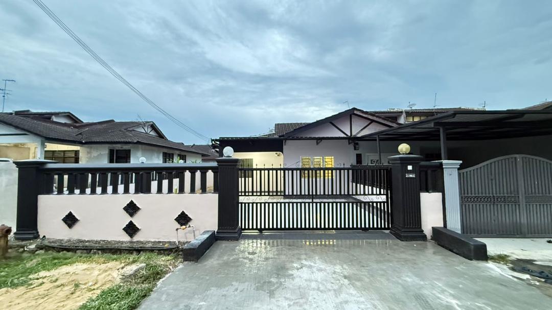 Taman Rinting 1 Sty Endlot,Jalan Geharu,Masai,Renovated,Full Loan image