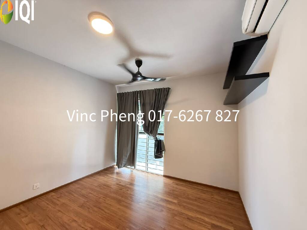 RARE GARDEN UNIT 1399sqft RENOVATED Condo @ Admiral Residence image