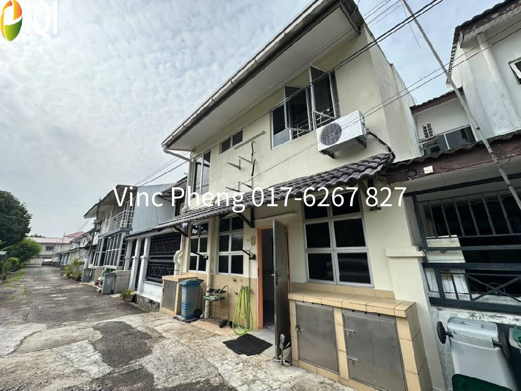 NEAR TOWN！FULLY RENOVATED FREEHOLD 3+1R @ Kampung Lapan Melaka   image