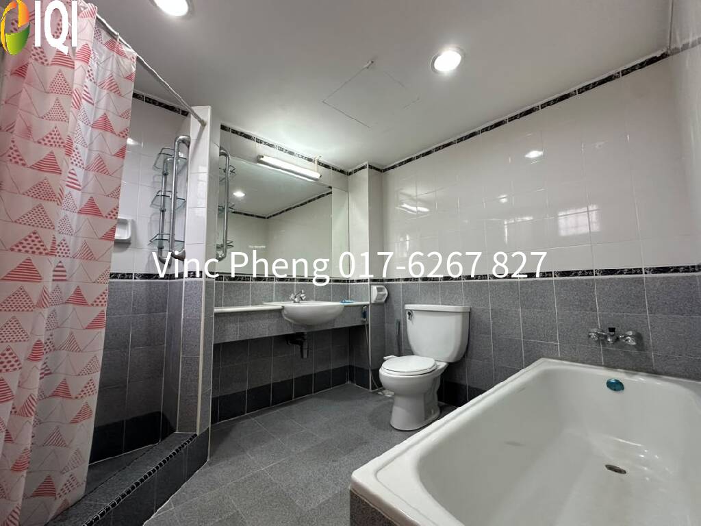 NEAR TOWN！FULLY RENOVATED FREEHOLD 3+1R @ Kampung Lapan Melaka   image