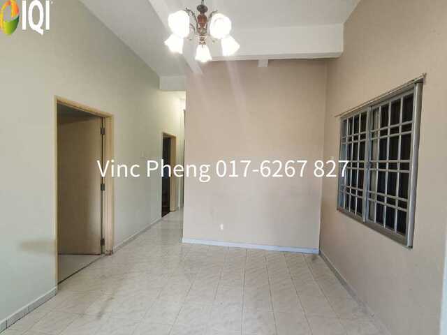 HOT DEAL! WELL MAINTAIN Tiara Condo 3BR @ Ayer Keroh   image