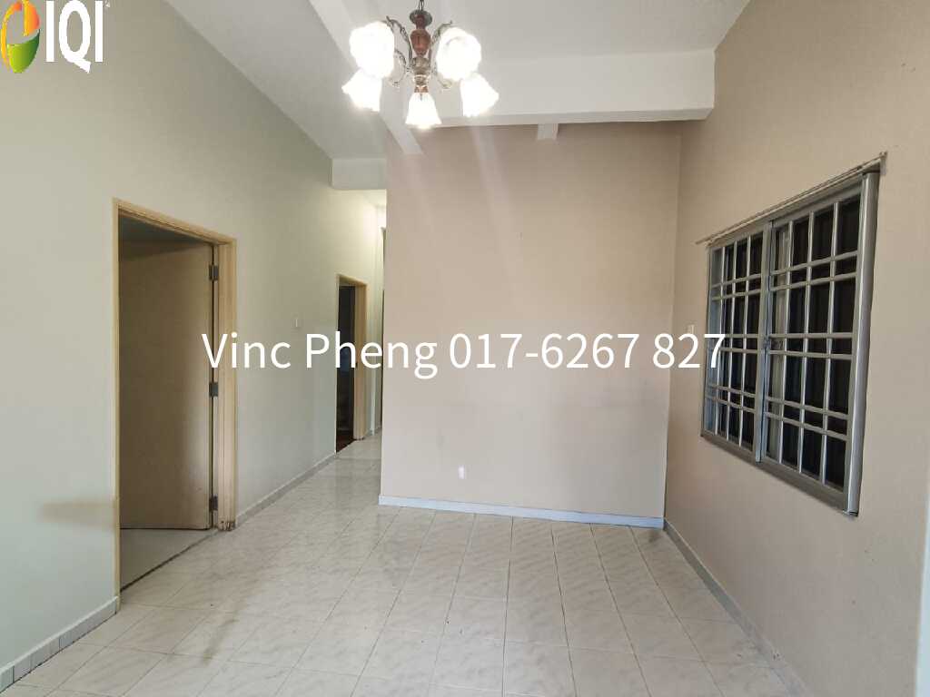 HOT DEAL! WELL MAINTAIN Tiara Condo 3BR @ Ayer Keroh   image