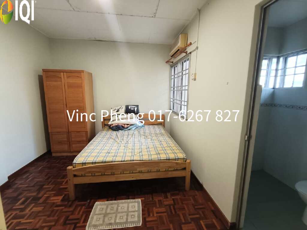 HOT DEAL! WELL MAINTAIN Tiara Condo 3BR @ Ayer Keroh   image