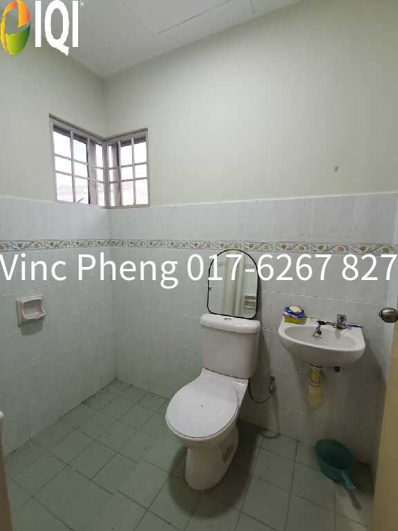 HOT DEAL! WELL MAINTAIN Tiara Condo 3BR @ Ayer Keroh   image