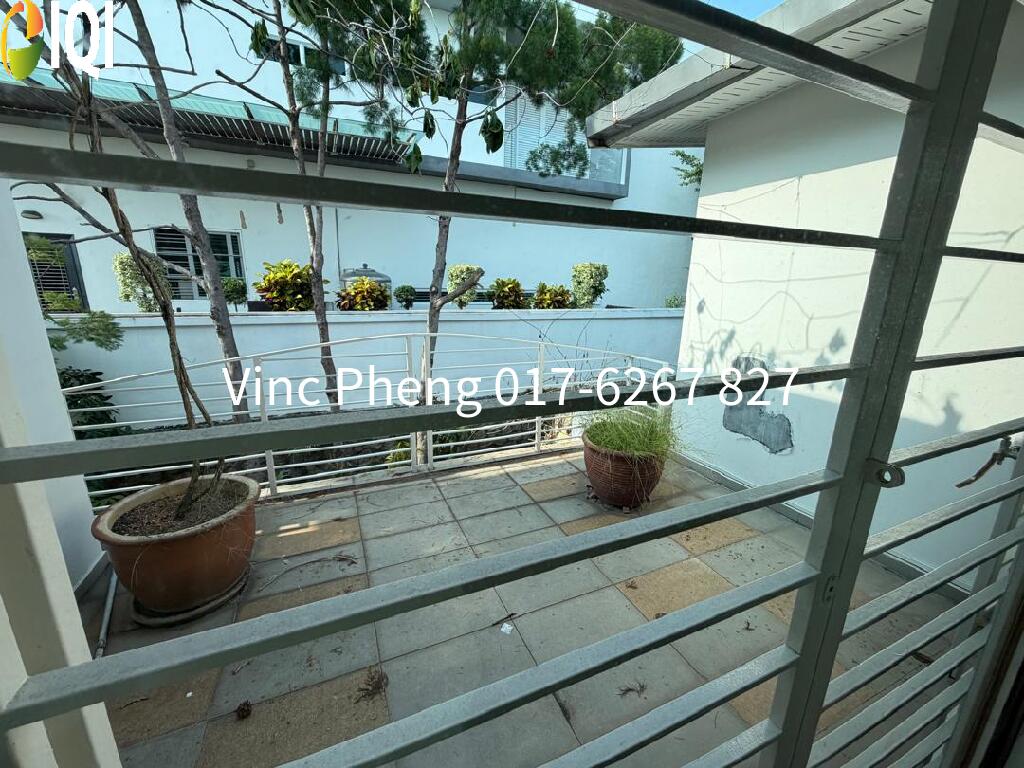 RARE SPACIOUS 4,865sqft RENOVATED Semi-D @ Bukit Katil    image