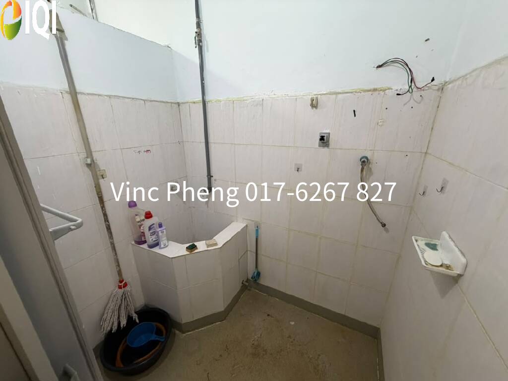 RM360K! RENOVATED FREEHOLD 3BR Terrace @ Taman Kampung Lapan  image