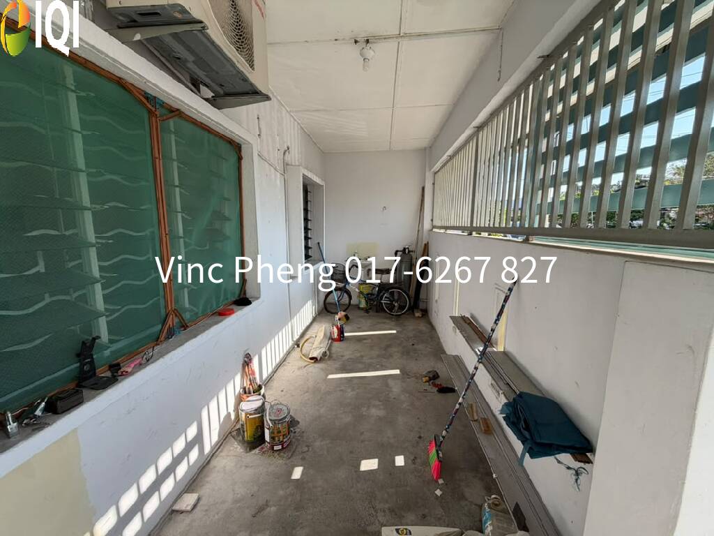 RM360K! RENOVATED FREEHOLD 3BR Terrace @ Taman Kampung Lapan  image