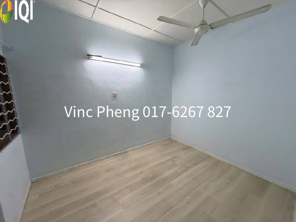RM360K! RENOVATED FREEHOLD 3BR Terrace @ Taman Kampung Lapan  image