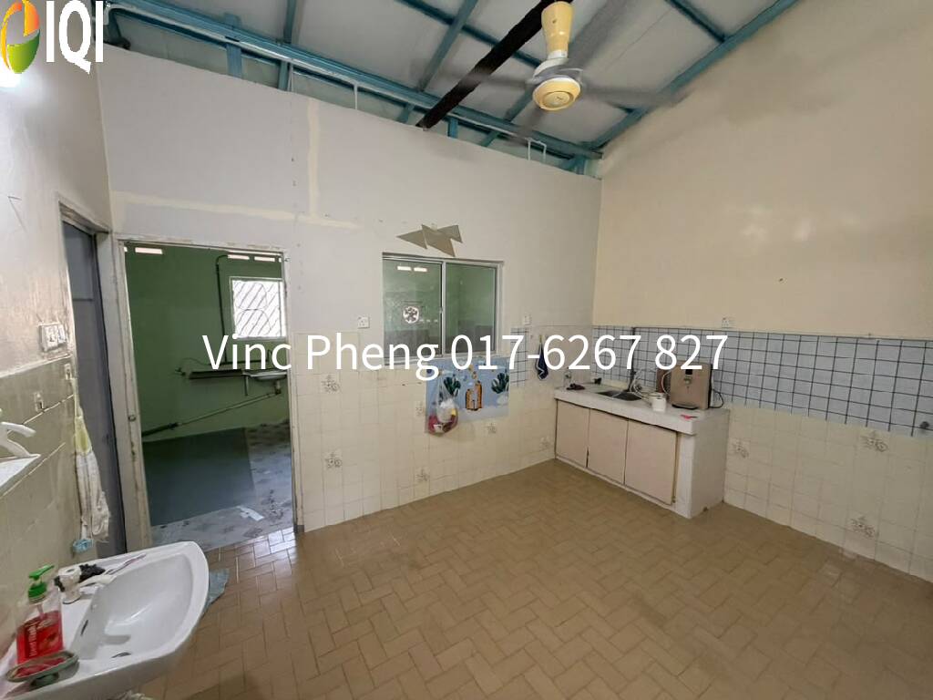 RM360K! RENOVATED FREEHOLD 3BR Terrace @ Taman Kampung Lapan  image