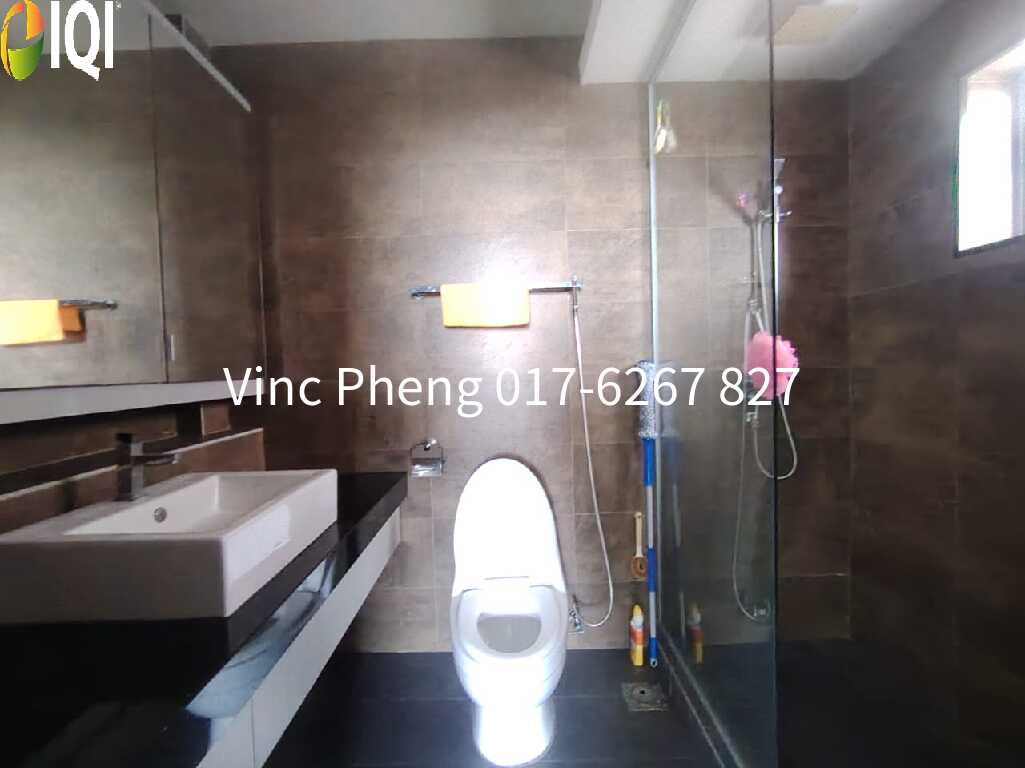 SPACIOUS Sea View Duplex Condo 2BR FULLY FURNISHED @ Golden Coast image