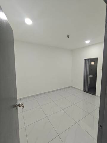 Taman Sri Skudai 1 Sty Low Cost,Jalan Tembaga Kuning,Skudai,Renovated image