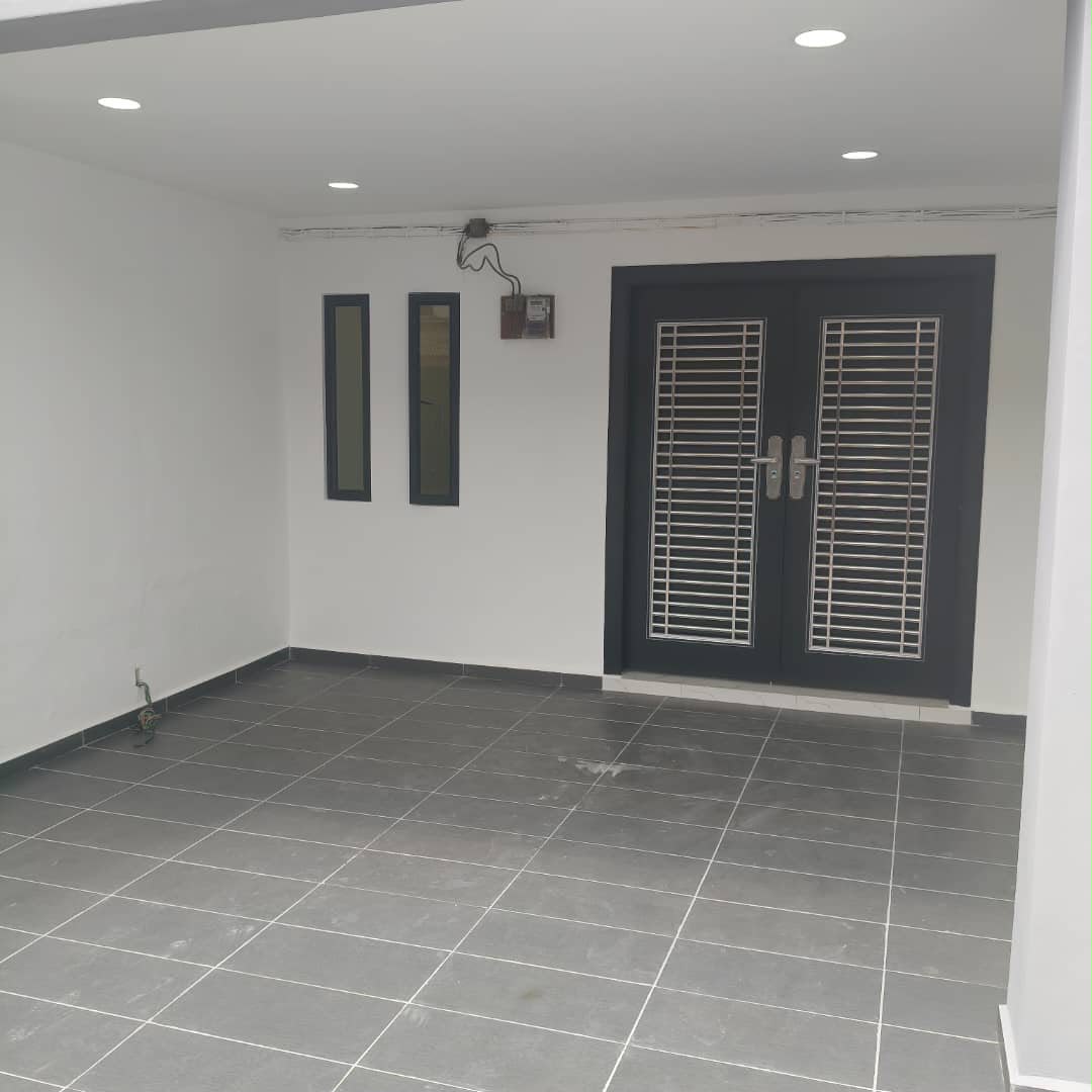 Taman Megah Ria 2 Sty Low Cost,Jalan Bayan,Masai,Renovated,Extend image