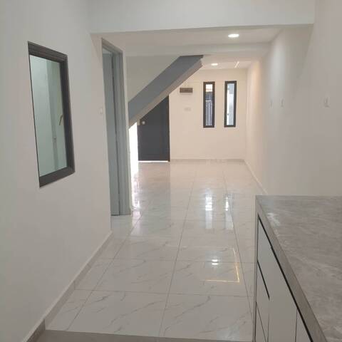 Taman Megah Ria 2 Sty Low Cost,Jalan Bayan,Masai,Renovated,Extend image