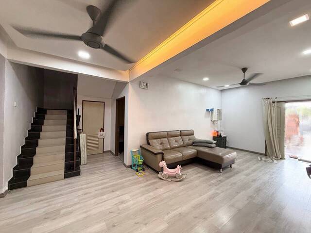 Taman Megah Ria 1.5 Sty Semi D,Jalan Api Api,Masai,Renovated,Extend