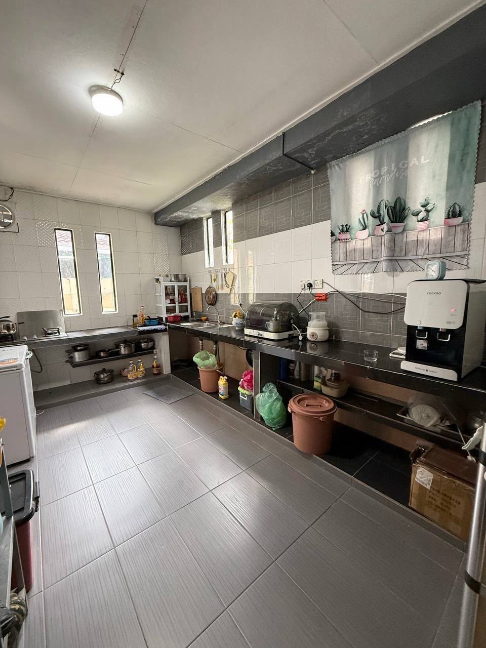 Taman Megah Ria 1.5 Sty Semi D,Jalan Api Api,Masai,Renovated,Extend image