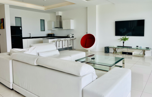 🌊 PRIVATE POOL & PANORAMIC SEA VIEW | 3-BEDROOM RESALE image
