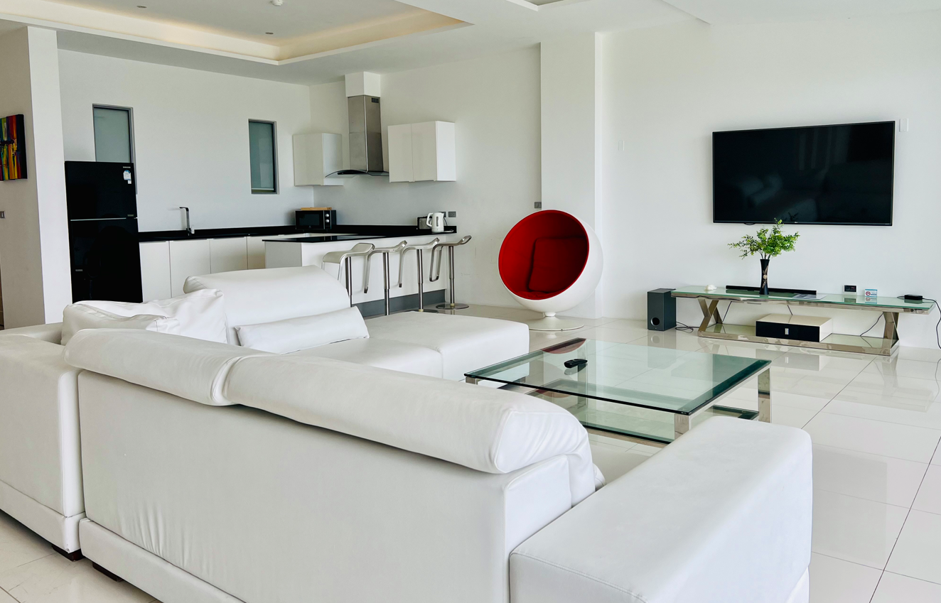 🌊 PRIVATE POOL & PANORAMIC SEA VIEW | 3-BEDROOM RESALE image