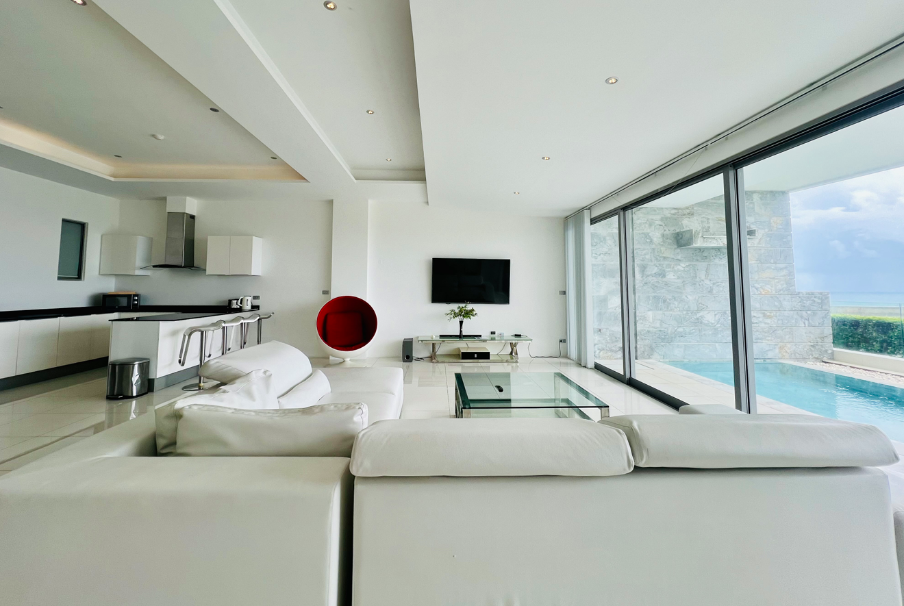 🌊 PRIVATE POOL & PANORAMIC SEA VIEW | 3-BEDROOM RESALE image